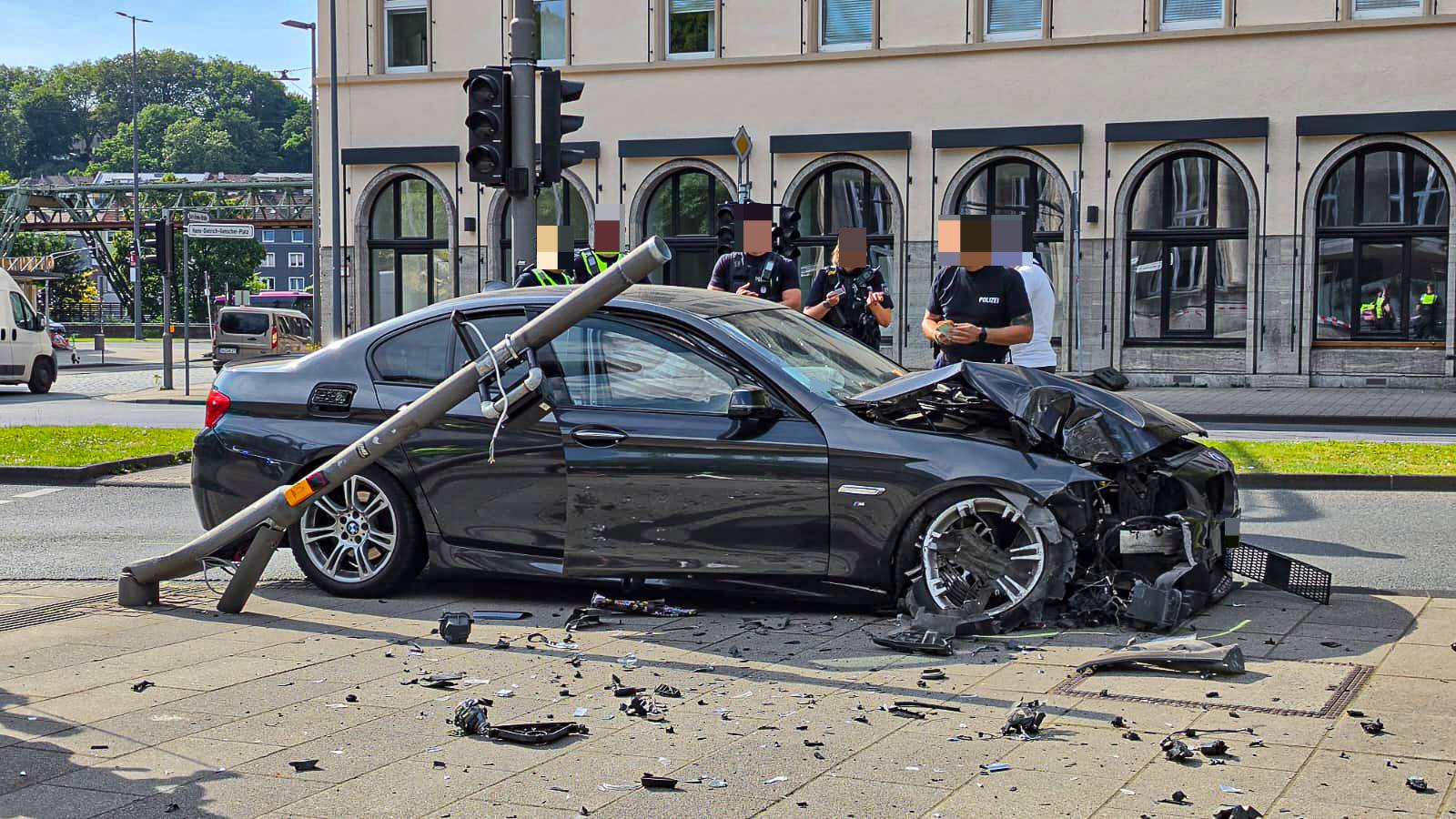 Der Wagen war erheblich beschädigt.