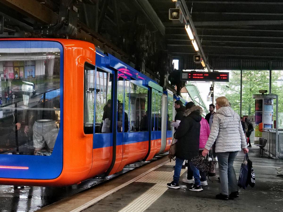 Bahnsteig in Schwebebahnstation Alter Markt ab Montag gesperrt