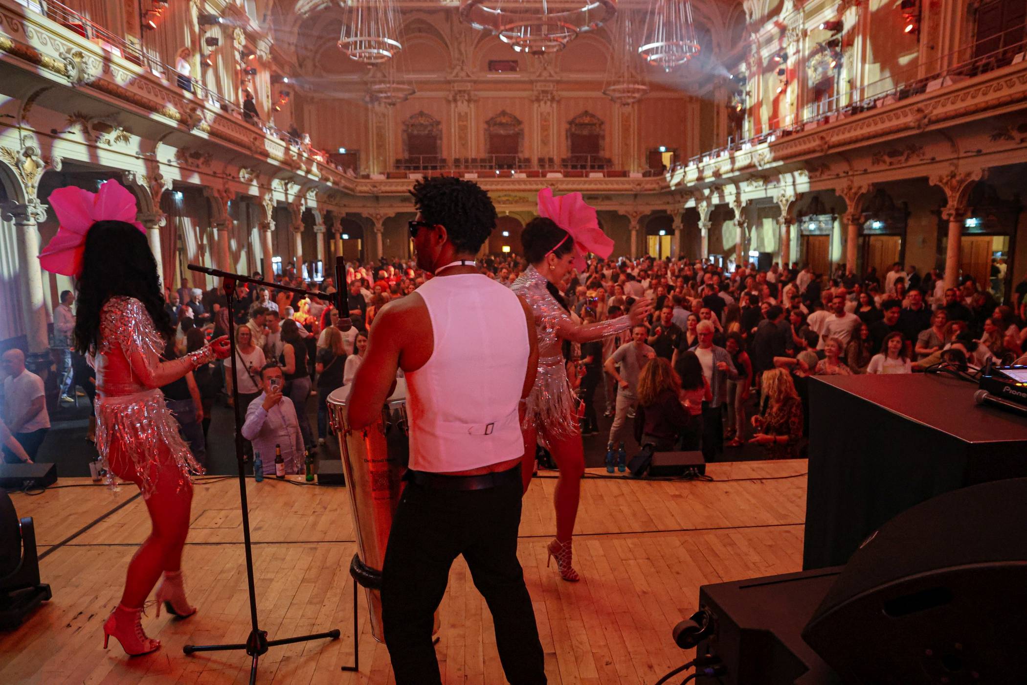  Die Ü30-Party in der Historischen Stadthalle. 