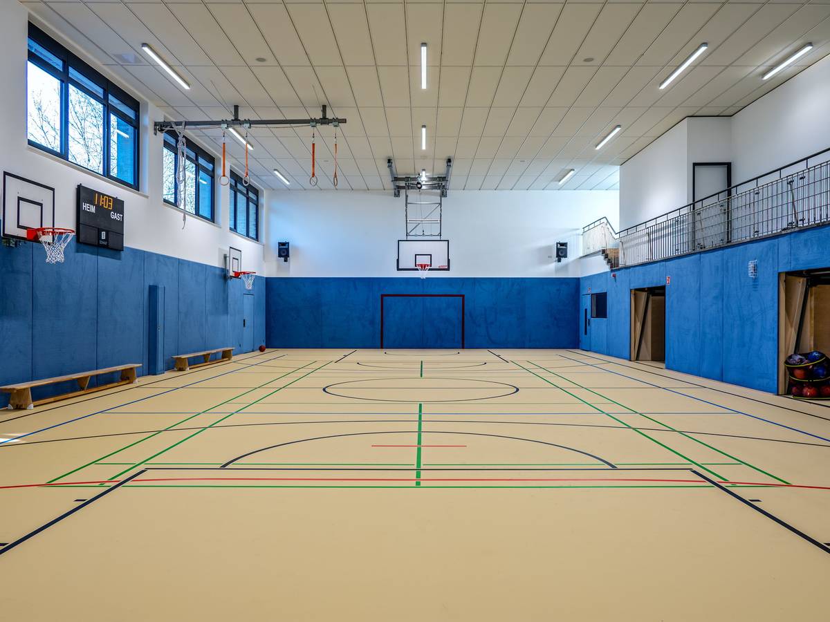 45 Meter hoher Kran kommt auf die Hardt