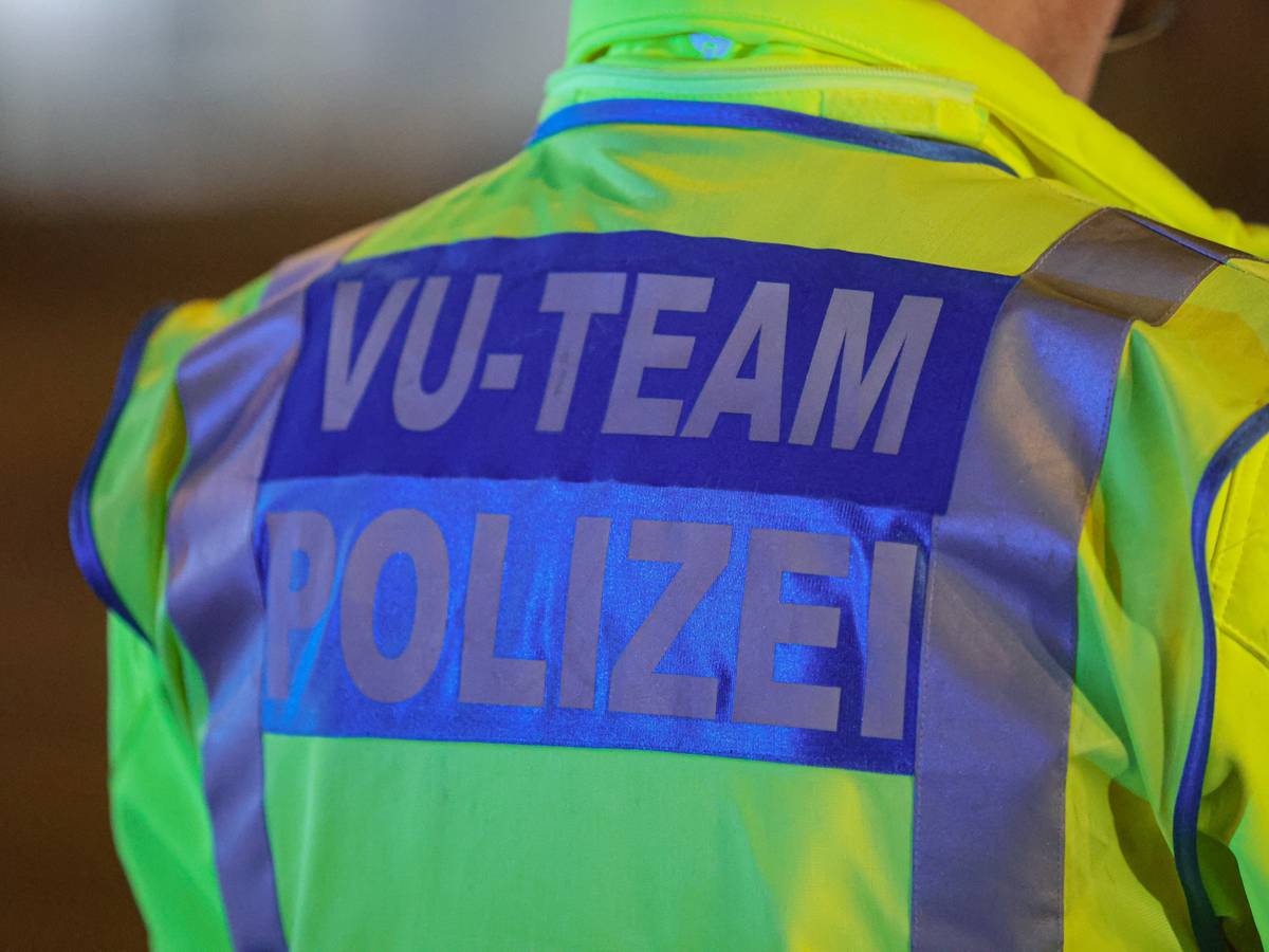 Polizei fahndet nach Unfallflüchtigem mit Glatze