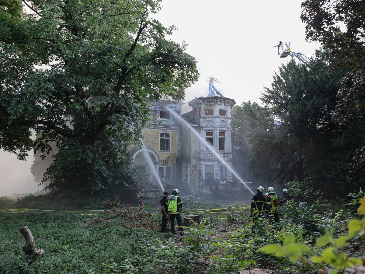 Villa am Robert-Koch-Platz im Innern einsturzgefährdet
