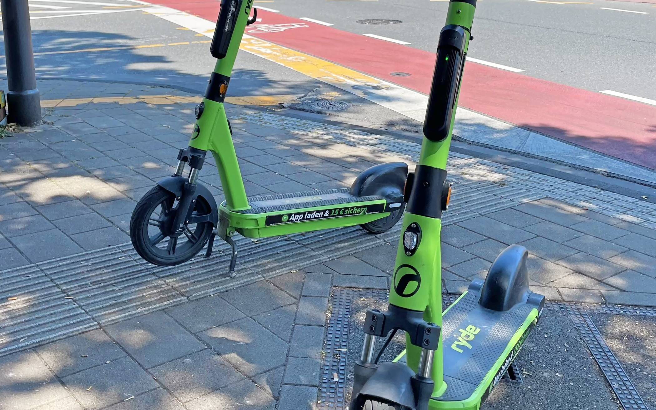  Leihroller von„Ryde“.  