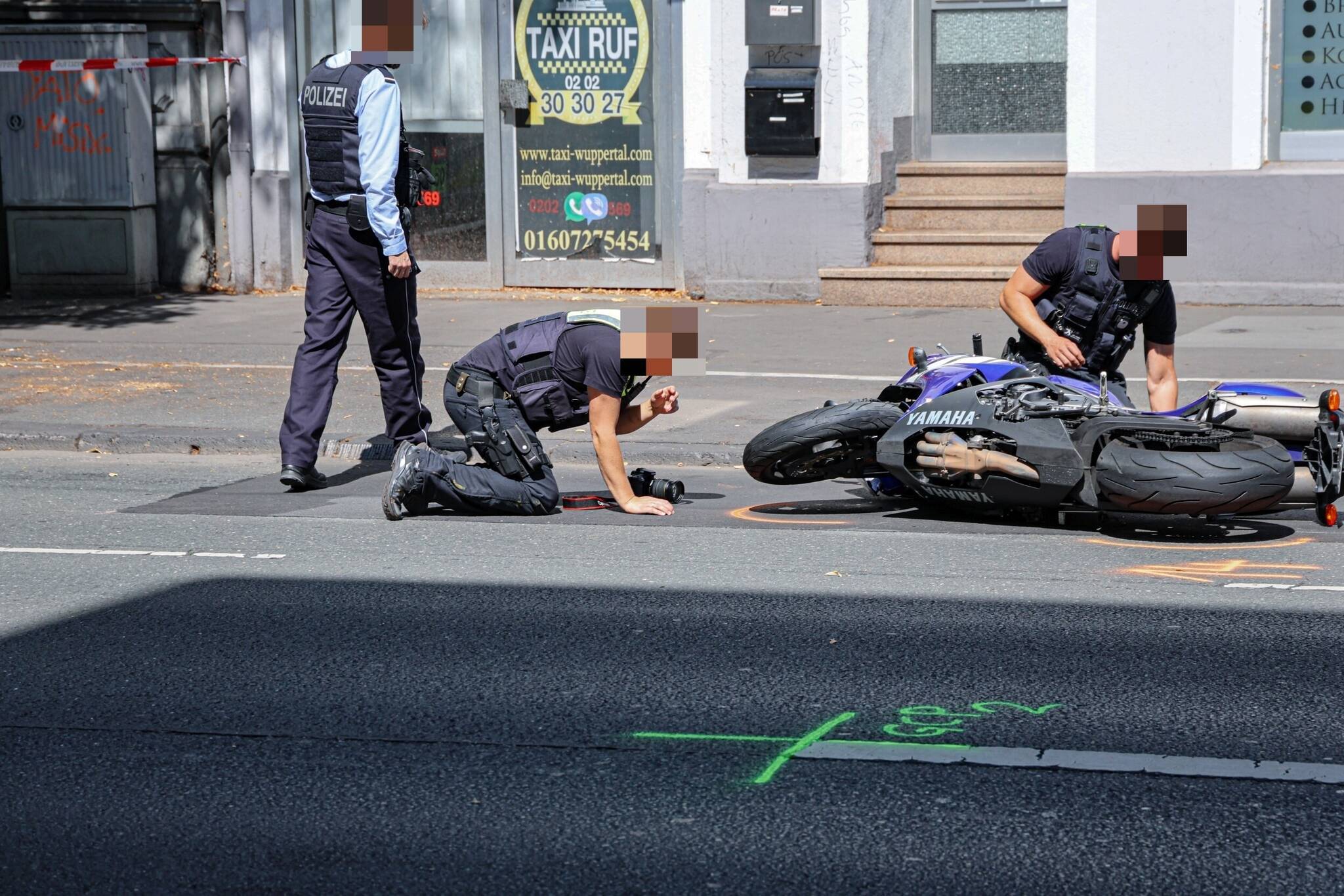  Die Polizei sicherte die Spuren. 