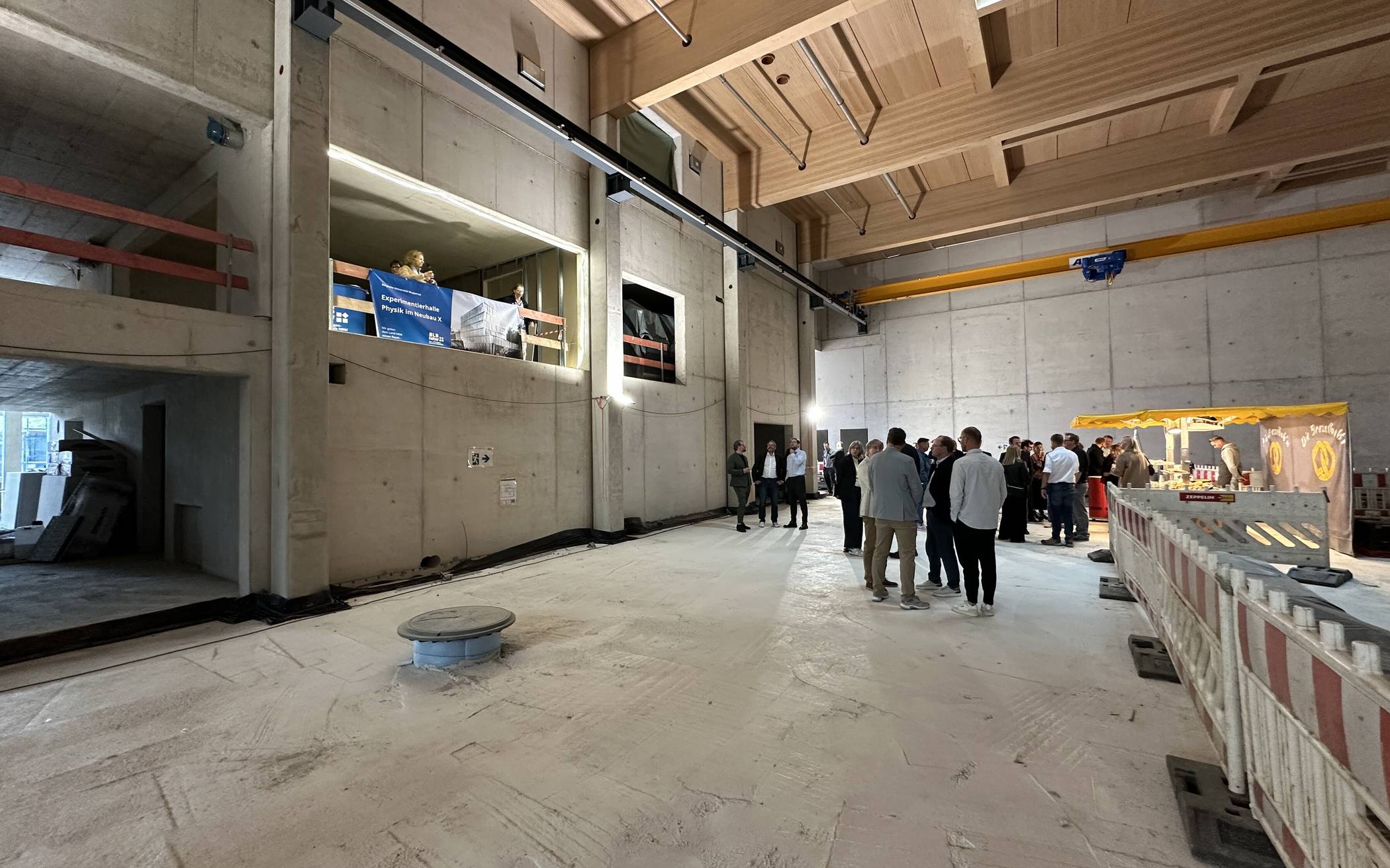 Blick in die Halle.