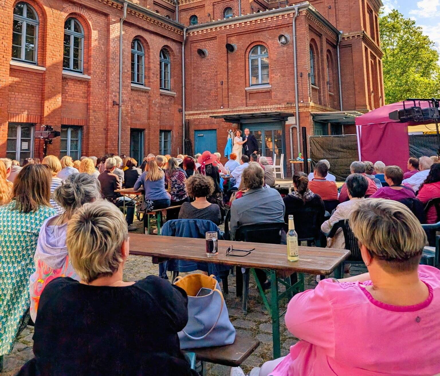 Der Biergarten des Brauhauses.