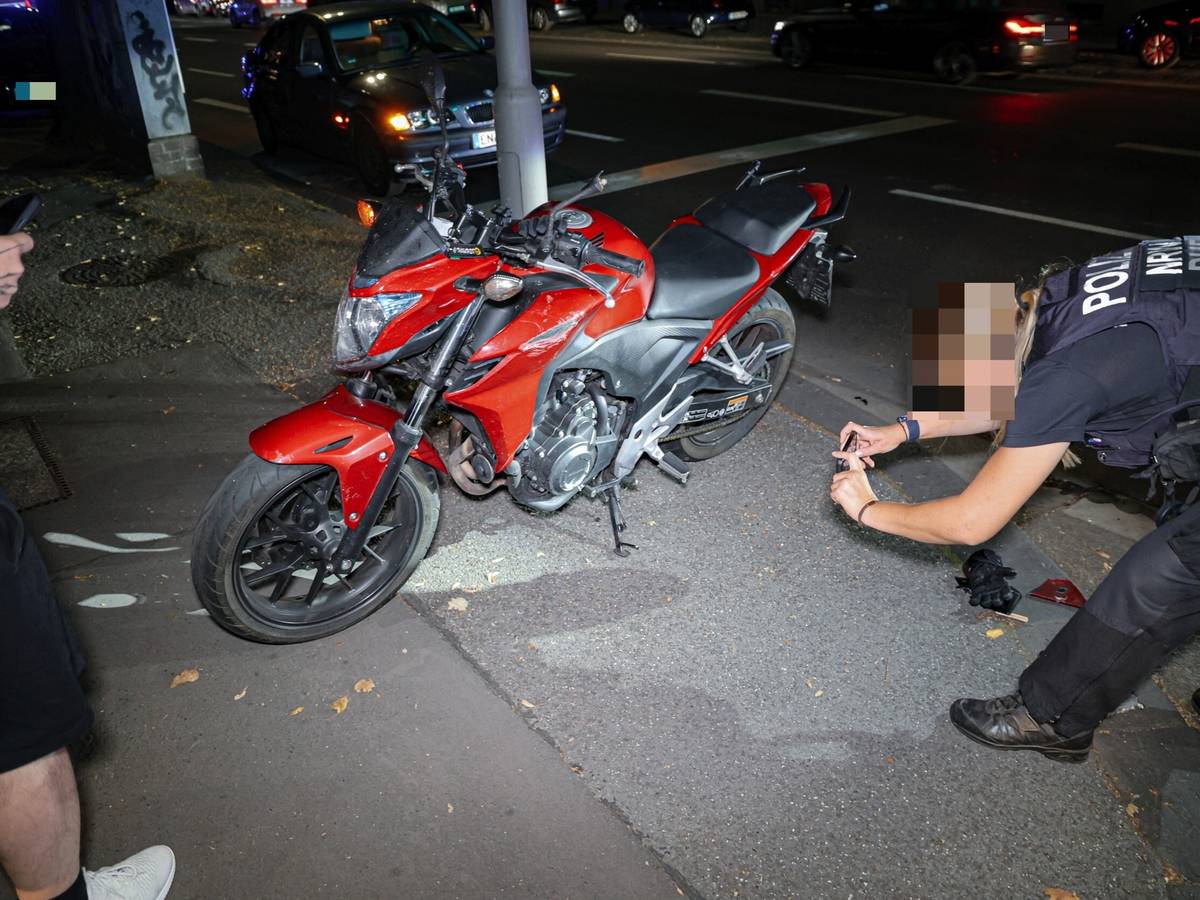 B7-Unfall mit BMW und Motorrad
