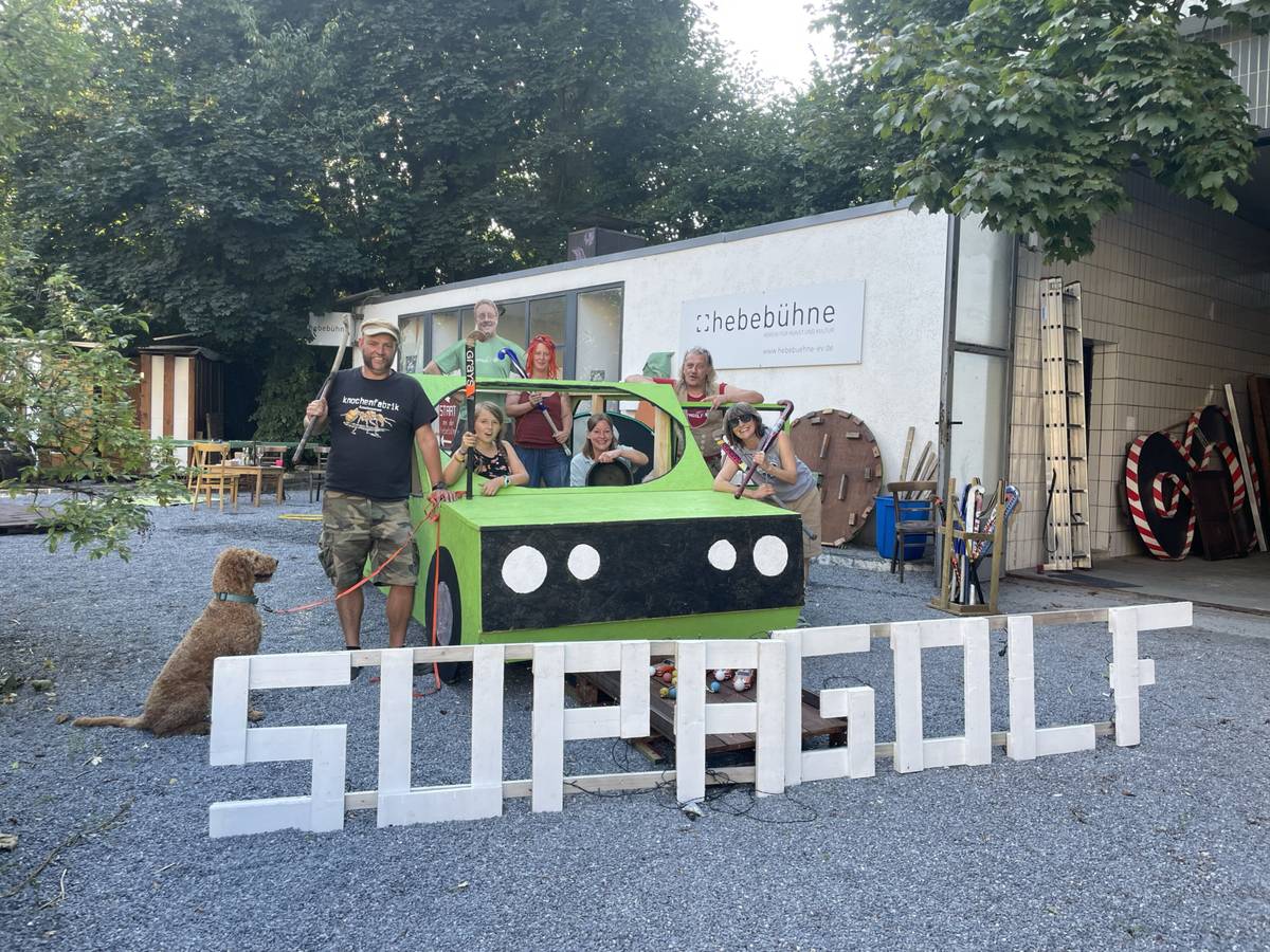 Wuppertaler „Supagolf“ schwebt in das 16. Jahr