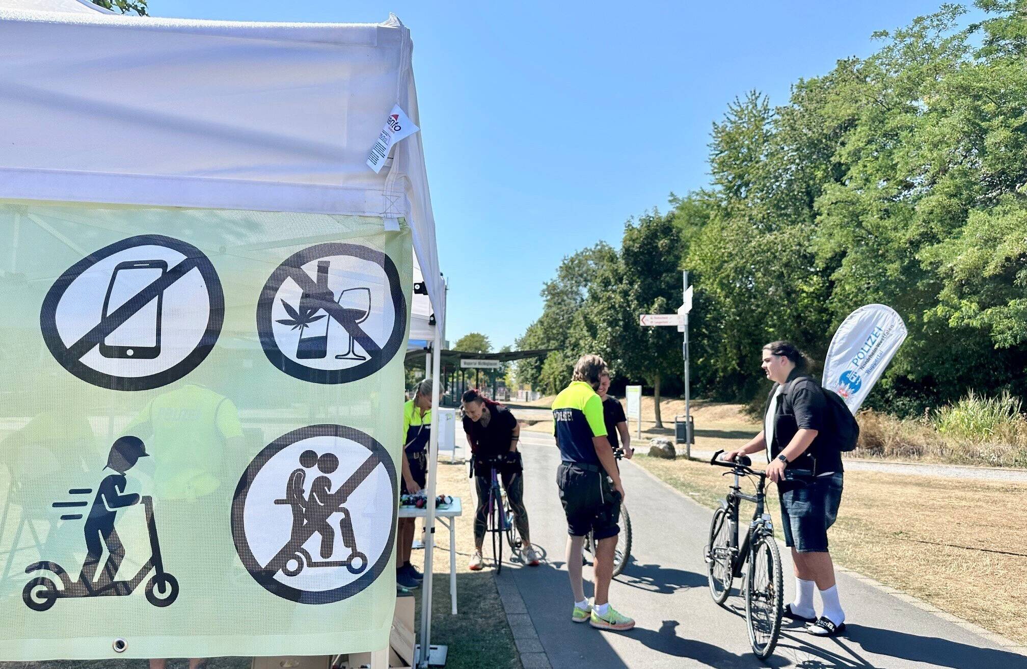 Klingel-Aktion auf der Wuppertaler Nordbahntrasse