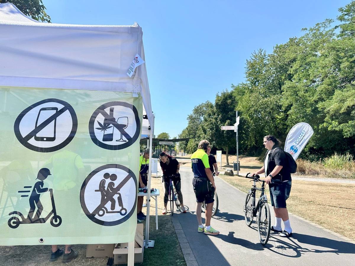Klingel-Aktion auf der Nordbahntrasse