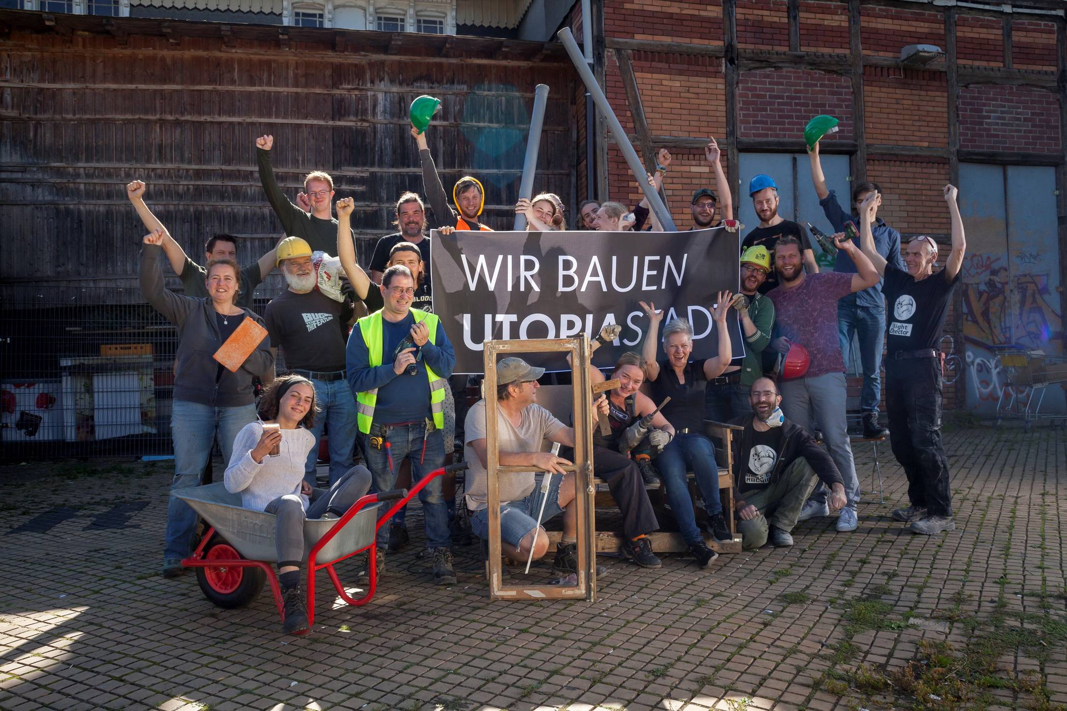 Viele fleißige Hände ...