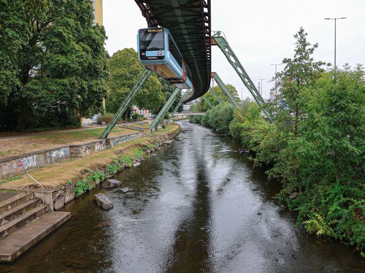 Impressionen: Wenig Wasser in der Wupper