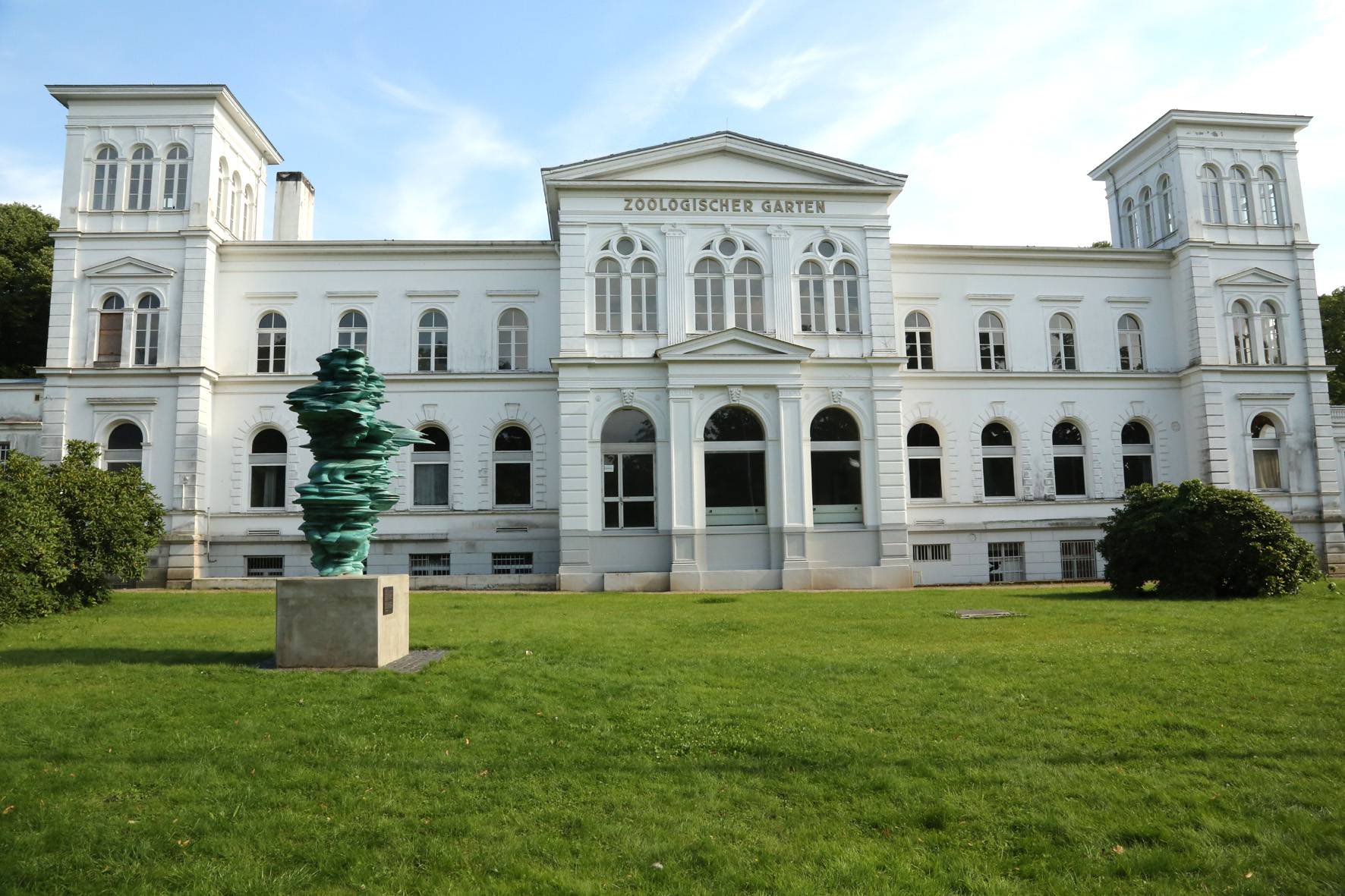  Das historische Gebäude. 