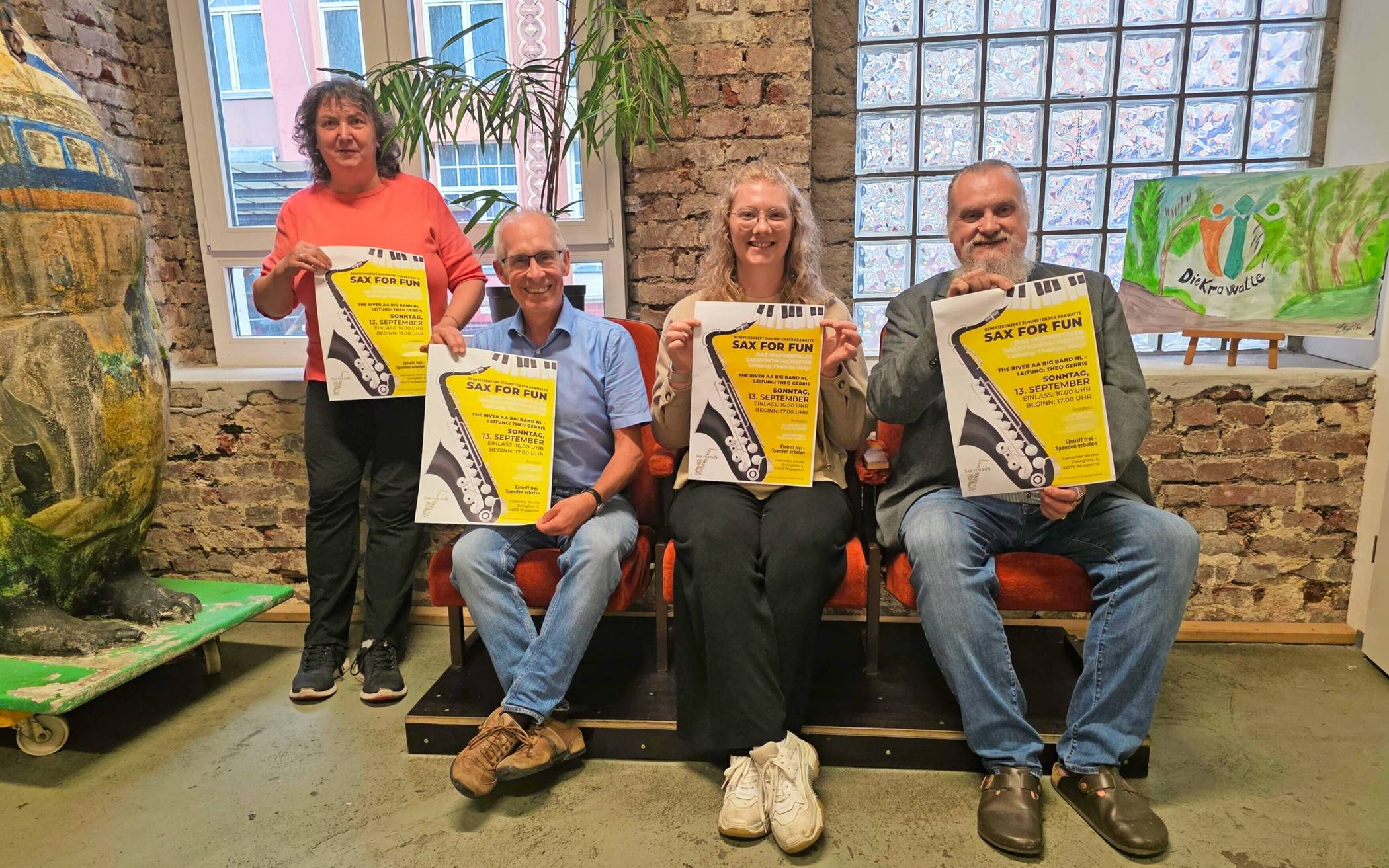  Gemeinsam für „Coming Home“: Krawatte-Leiterin Dorothee van den Boree, Bezirksbürgermeister Stefan Kühn, CVJM-Jugendleiterin Julia Eigen und SAX-FOR-FUN-Leiter Thomas Voigt (v.l.). 