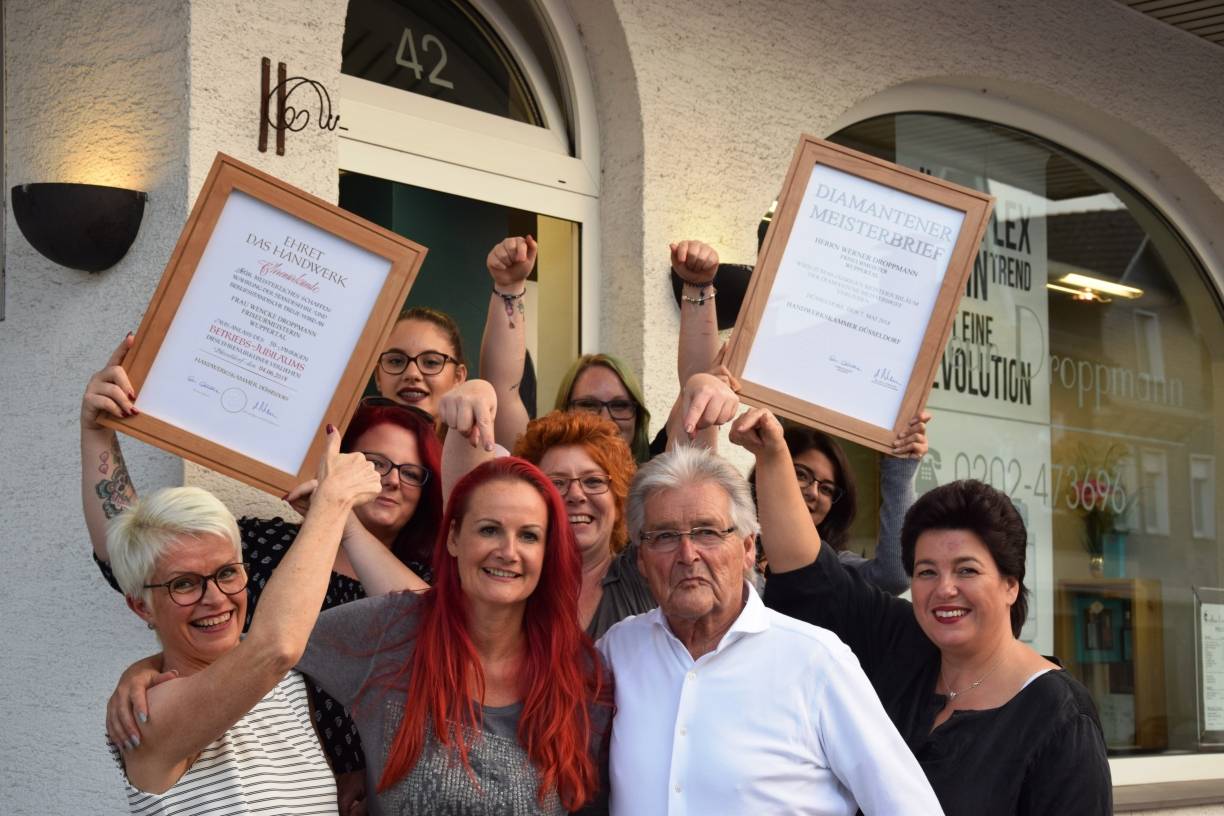 Er frisierte sogar die Jacob Sisters