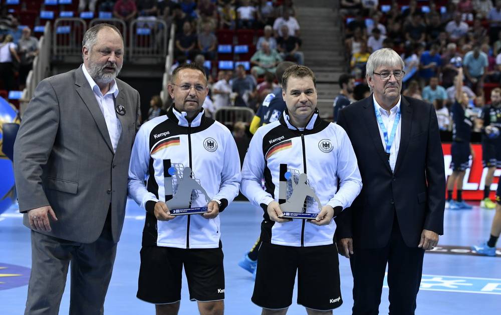 Handball Wuppertaler auf dem SchiriOlymp