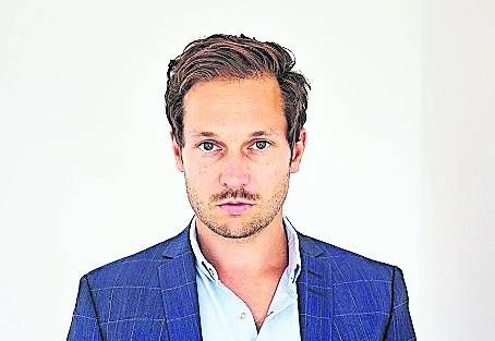  Friedemann Karig liest in der Mirke über die Liebe.  