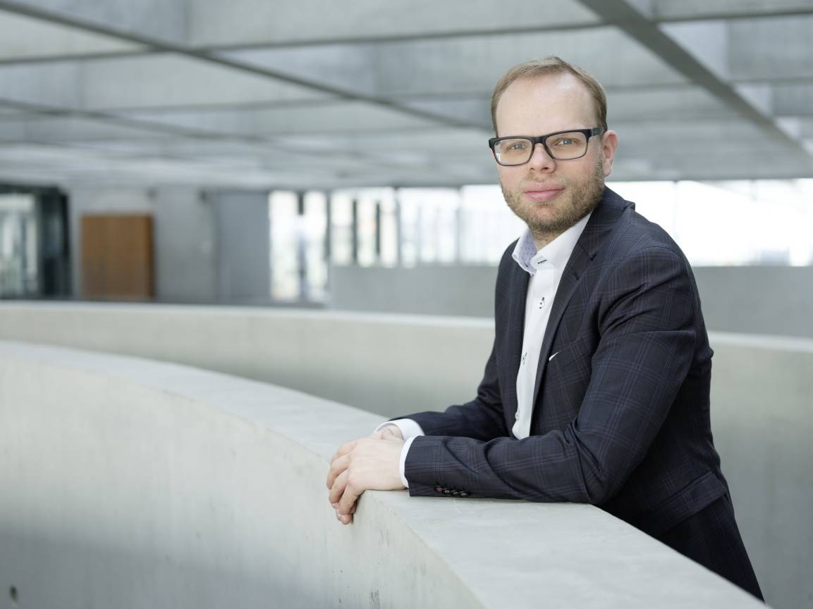  Helge Lindh ist Wuppertalsdirekt gewählter SPD-Bundestagsabgeordneter.  