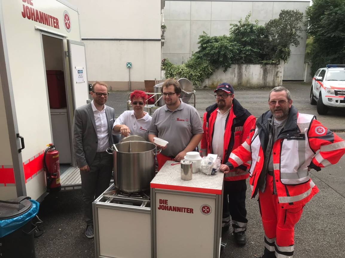 Lindh bedankt sich bei Einsatzkräften