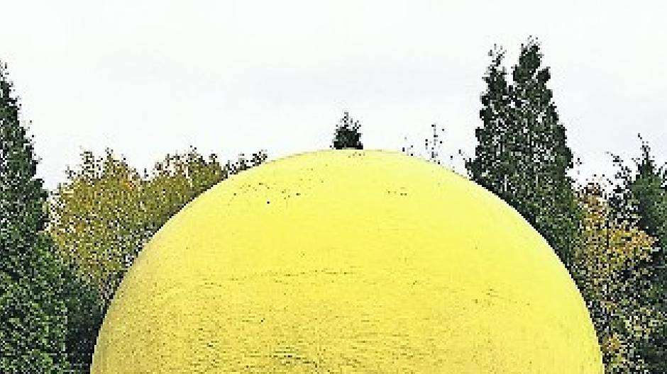 Leser: Vor der Schwimmoper?