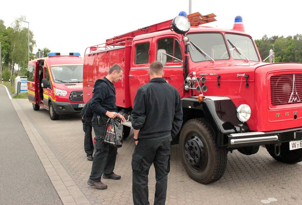  1966 gebaut und kein bisschen „müde“: Ohne Probleme hat das alte Tanklöschfahrzeug der Marke Magirus-Deutz die Sternfahrt nach Dänemark und zurück bewältigt. 
