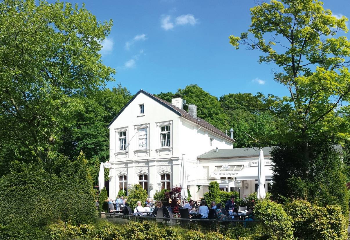  Das Restaurant „Zur Alten Bergbahn“ an der Sachsenstraße im Schatten des Toelleturms wird ab Juni von Michel La Novara als neuem Pächter alleinverantwortlich geführt werden.  