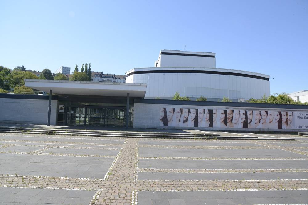  Das ehemalige Schauspielhaus wird in das Tenzzentrum integriert. 