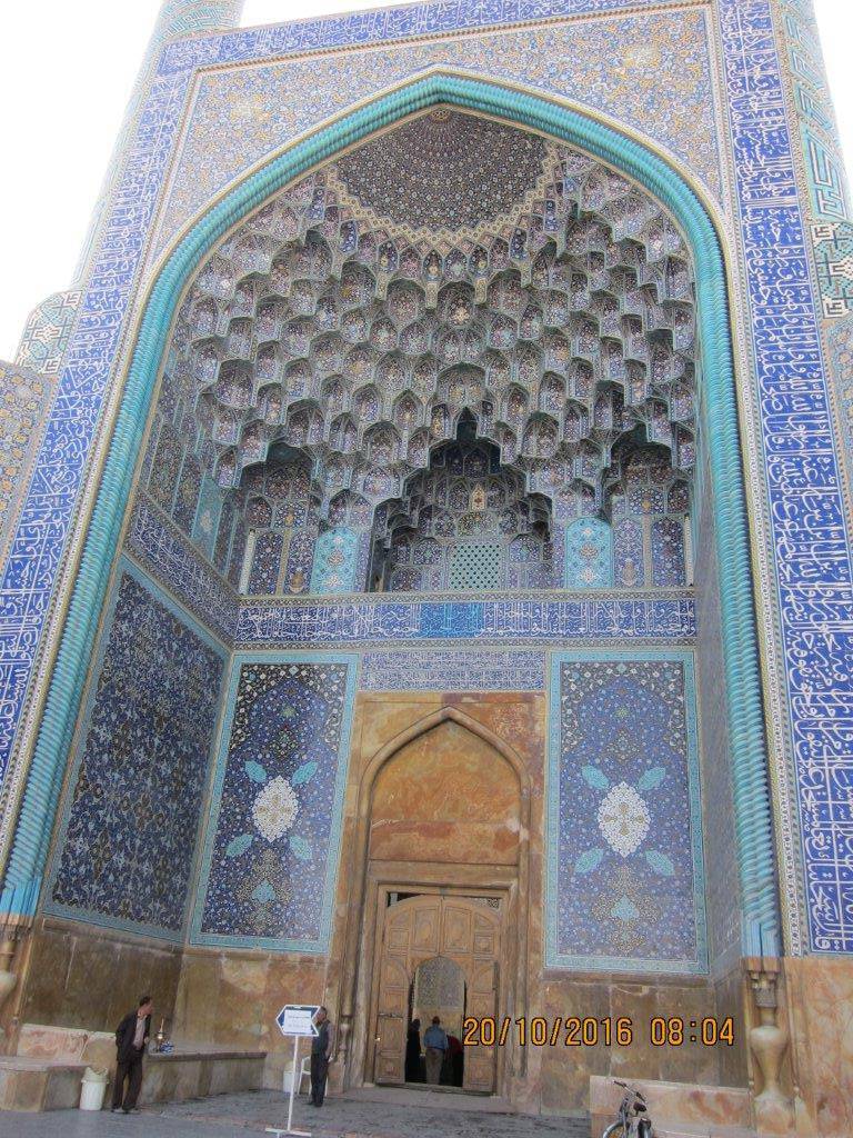  ... beispielsweise vom Eingang der Freitagsmoschee in Isfahan... 