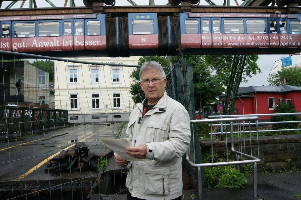  Manfred Bröcker vom Fördererein vor der Adlerbrücke (Archivfoto). 