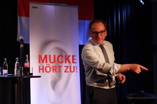 Oberbürgermeister mit offenem Ohr