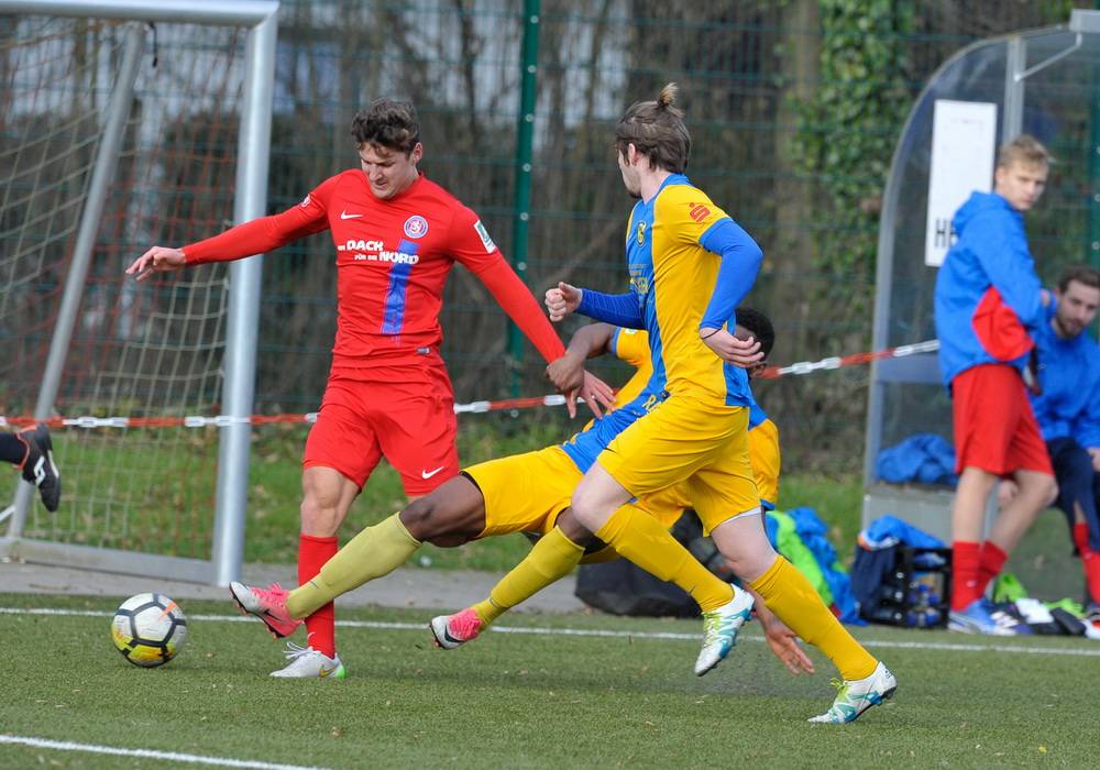  Der WSV kickt wie schon gegen Ratingen und in Ennepetal auf Kunstrasen. 