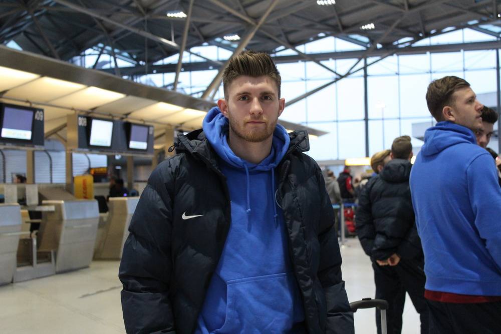  Neuzugang Sascha Schünemann am Samstagmorgen am Köln-Bonner Flughafen. 