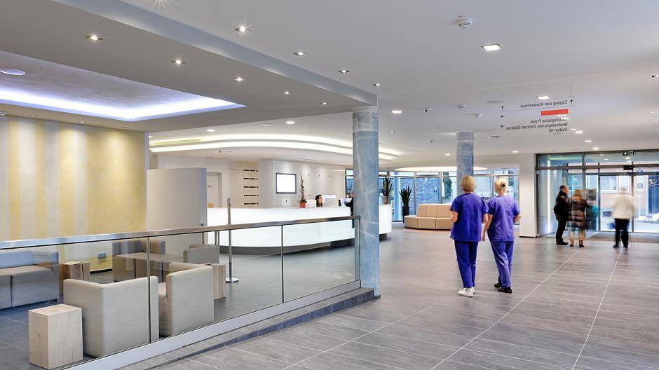 Wöchentlich besuchen knapp 30 Patienten die endokrinologische Sprechstunde. Erster...