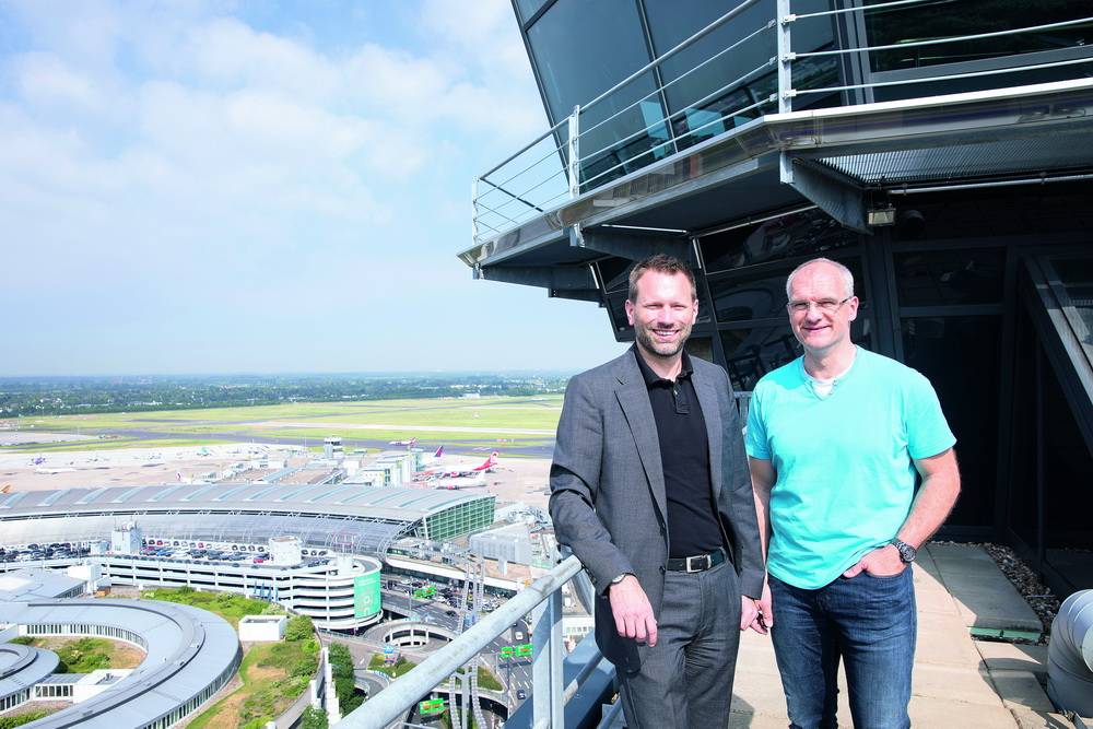  Christian Hinkel und Michael Ludwig an „ihrem“ Airport Düsseldorf. 
