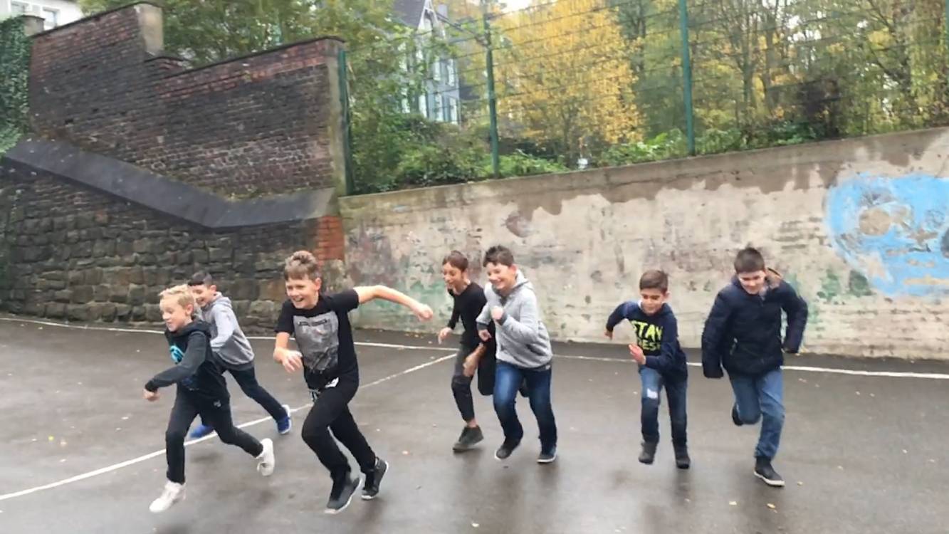 Bewegungstheaterprojekt der Grundschule Hesselnberg