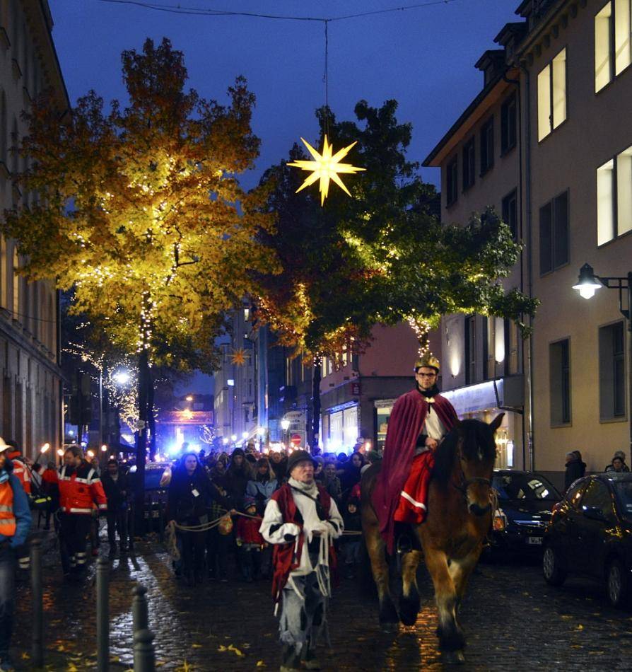  Elberfelds größter Martinszug - hier ein Bild von 2016 aus der Friedrich-Ebert-Straße - braucht noch Unterstützung. 