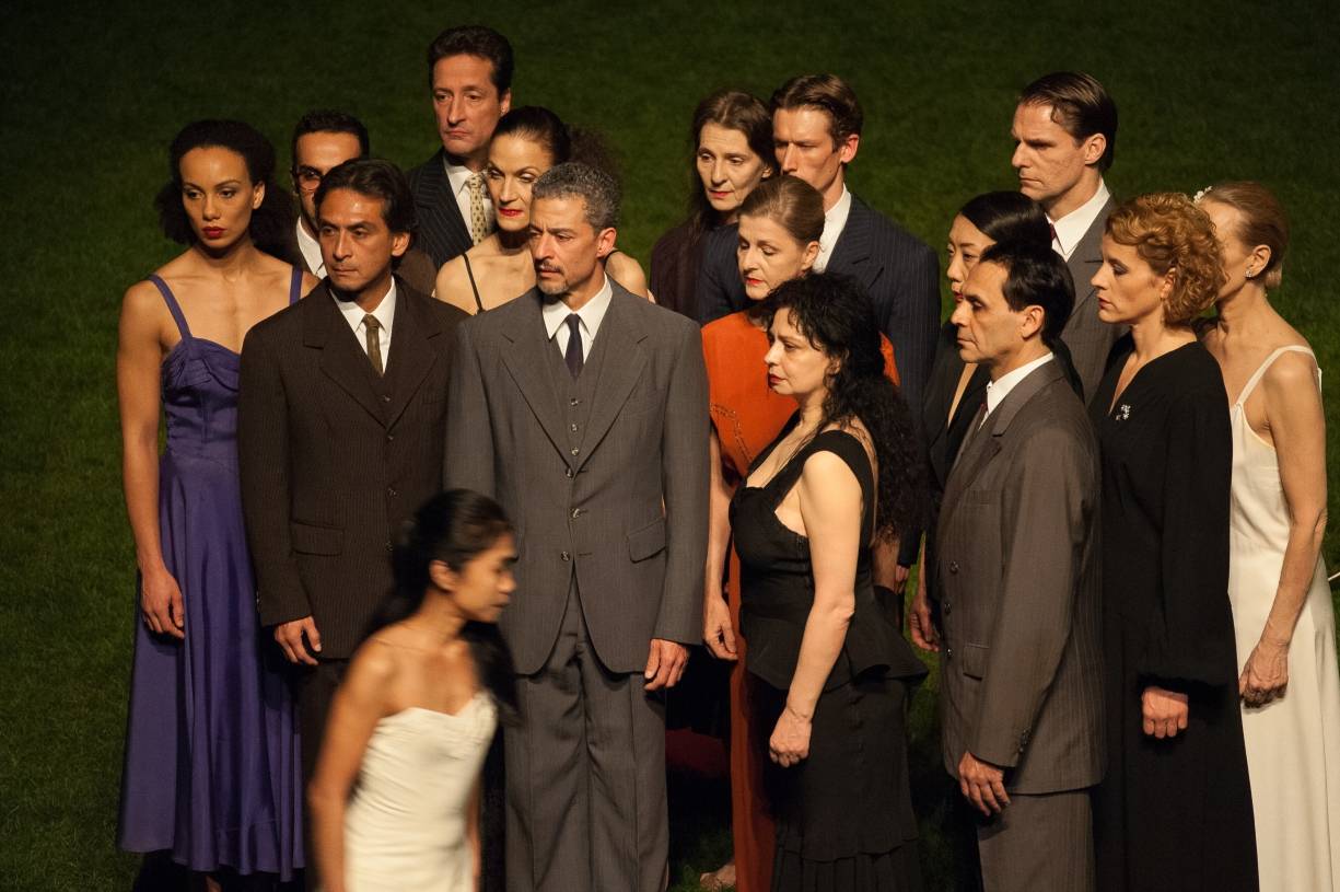  Impression aus „1980 - ein Stück von Pina Bausch“, das aktuell im Opernhaus zu sehen ist. 