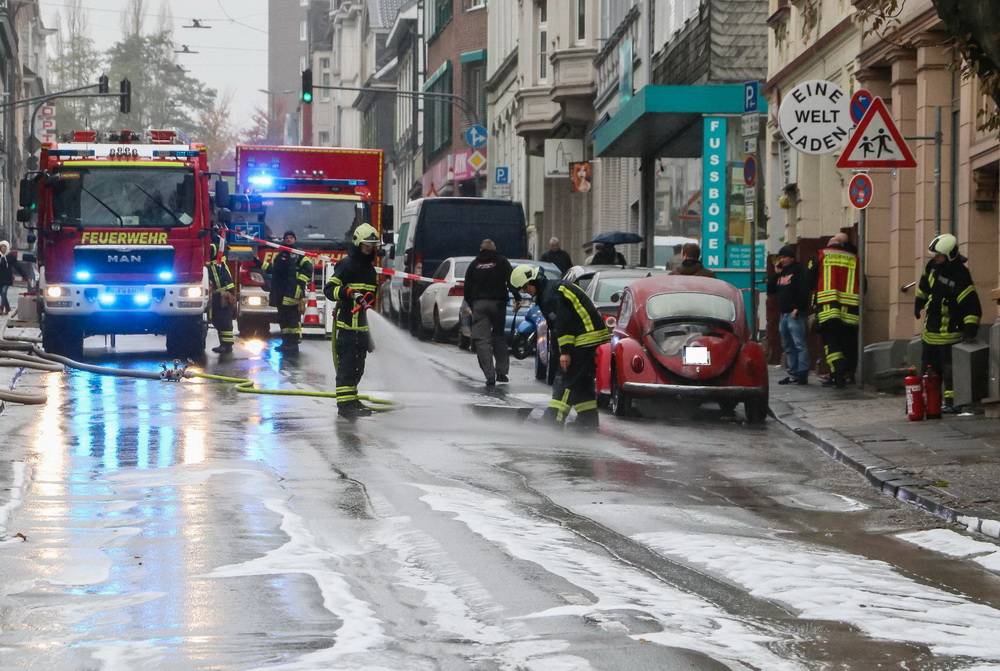 Viel Schaum auf der Straße