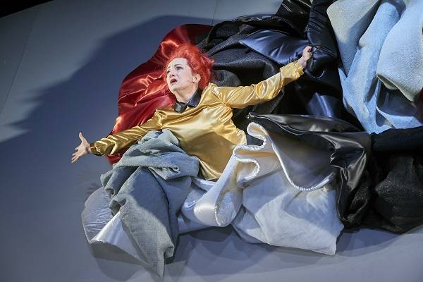 Die Zofen: Kein Ausweg, nirgends