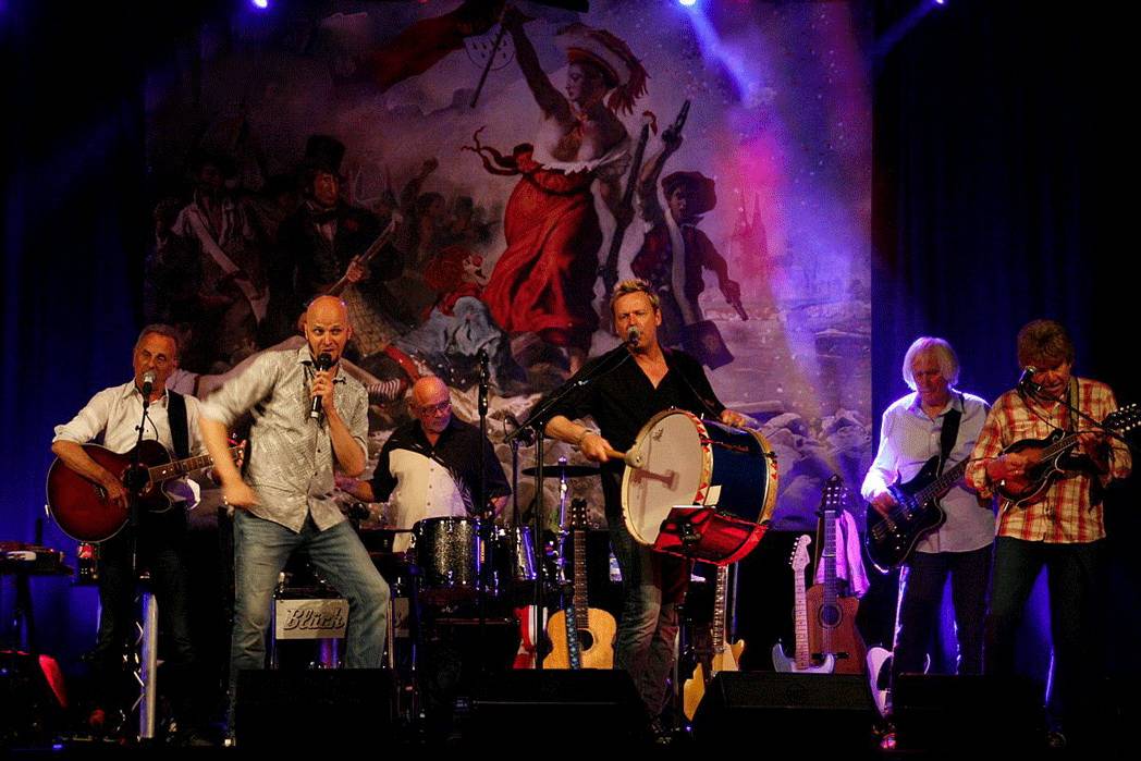  Stimmungsgaranten: die "Bläck Fööss". 