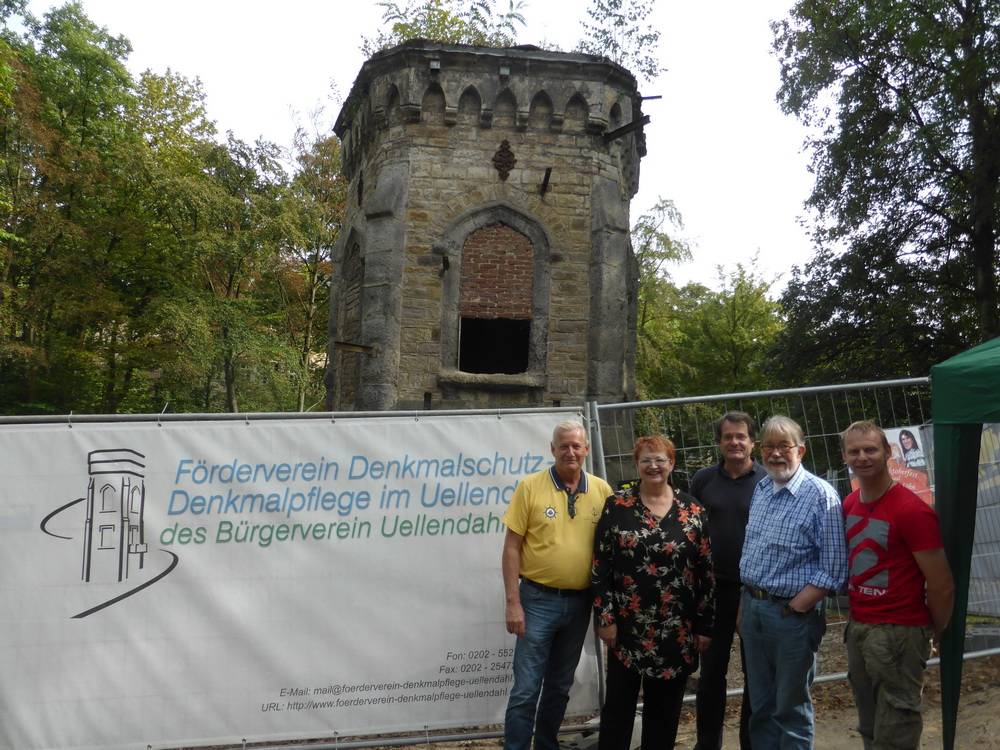  Mitglieder des Fördervereins vor dem Start. 