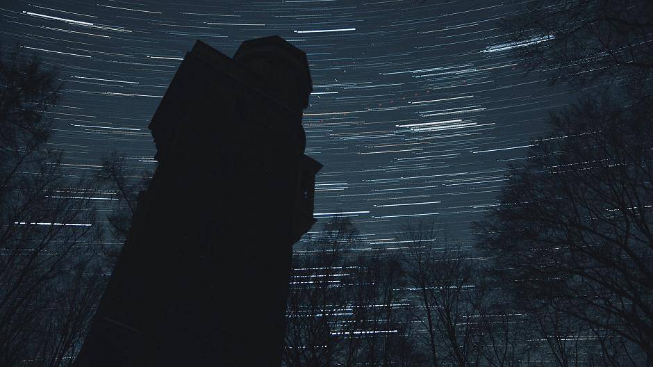 Aus einer Reihe von 60 Einzelaufnahmen zu je 30 Sekunden ist im Frühjahr dieses Bild...