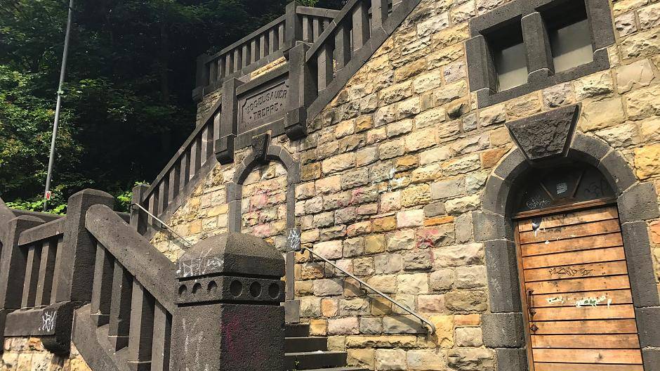 und zu guter Letzt: die Vogelsauer Treppe. Sie zeigt wieder mal den Charme Wuppertals...