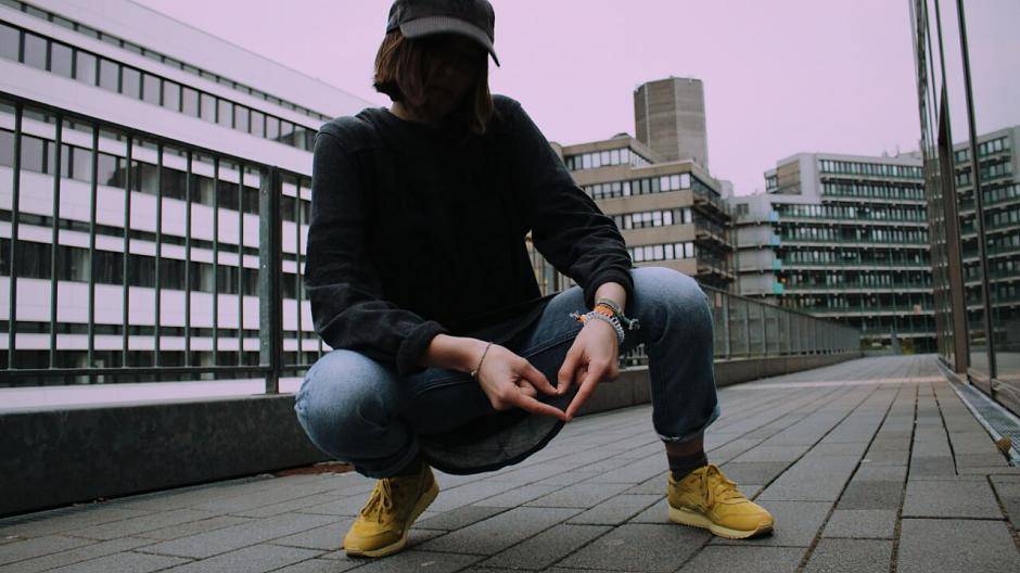 "Die Kunst ist eine Vermittlerin des Unaussprechlichen." - GoetheWuppertal bietet alle...