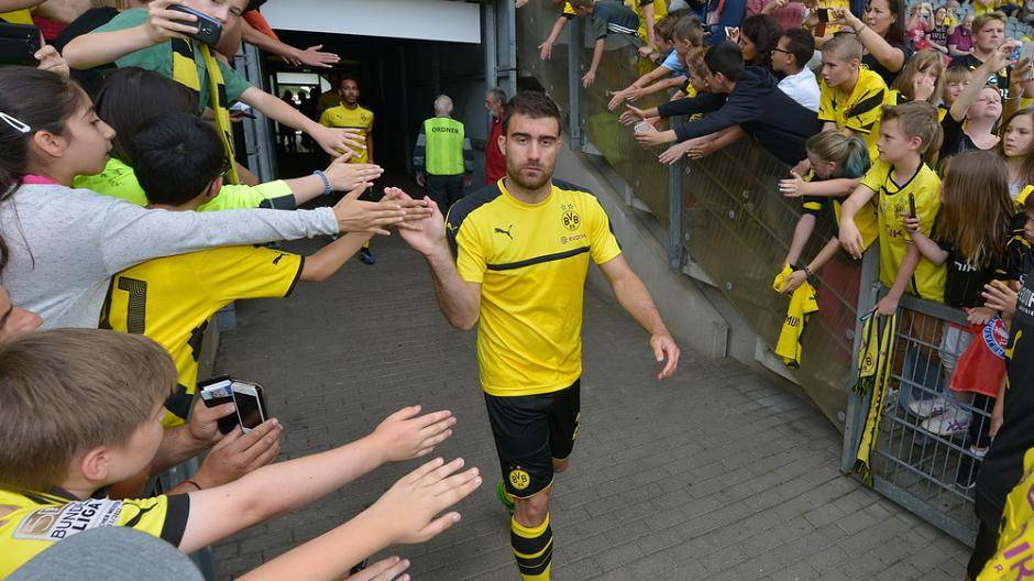 Abklatschen mit den...