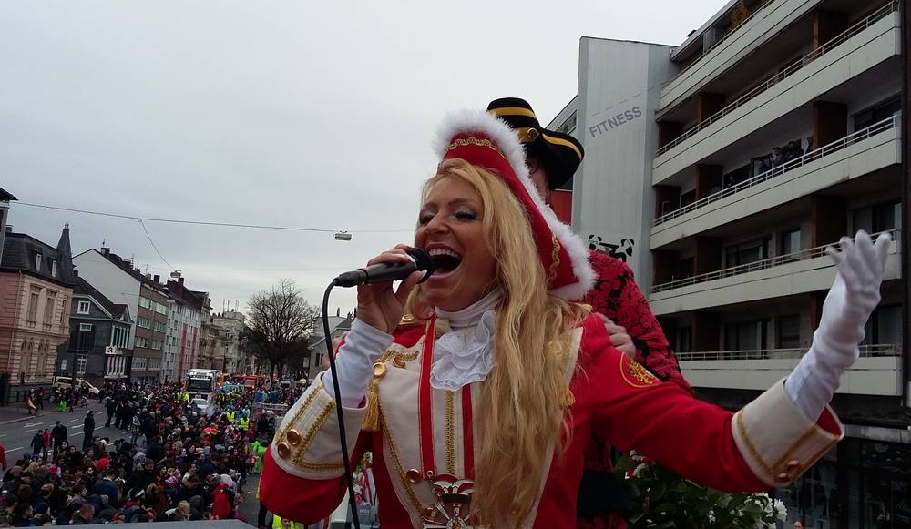 Froh am Loh: Vivien Scarlett...