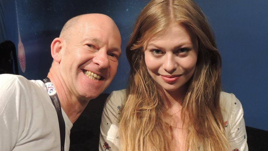 Platz 4: Österreich! Zoe mit "Loin d'ici" - was soll ich sagen: Ich liebe...