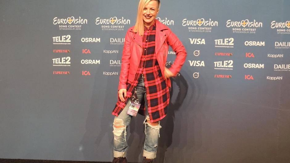 Platz 12: Bulgarien! Poli Genova und "If love was a crime". Habe ich doch gesagt, dieses...