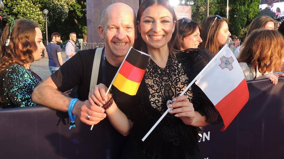 Malta wird vertreten von Claudia Faniello. Der Song heißt „Breathlessly“. Mit ihr...