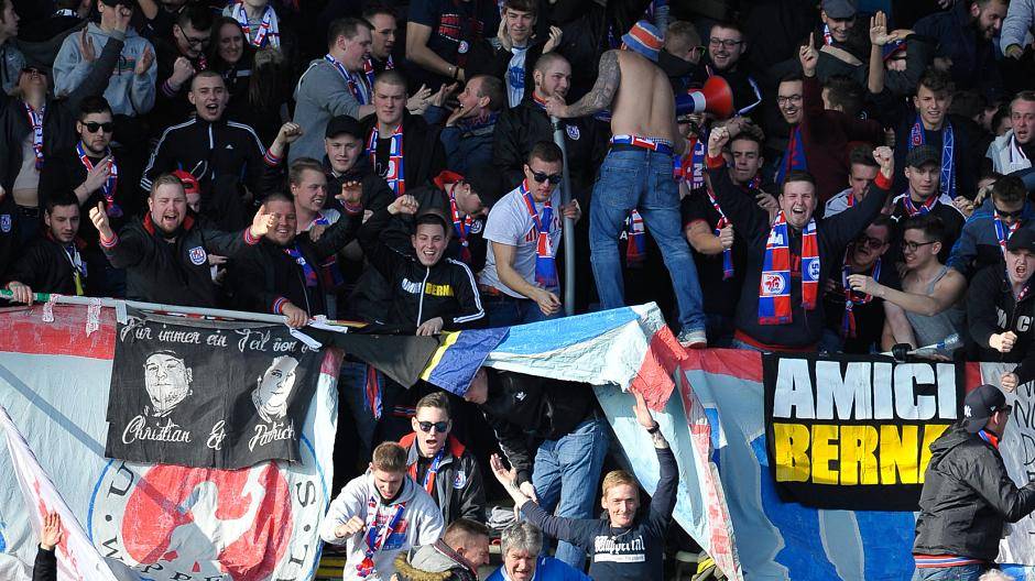 Die Fans des WSV kamen in...